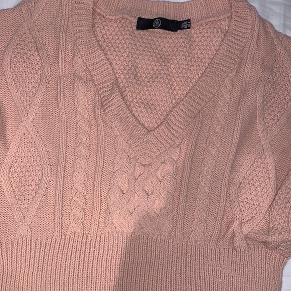 Pink knit cropped sweater - Picture 2 of 3